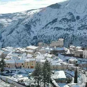 greolires-superbe-studio-avec-vue-montagne.fr-provencehotel.com/
